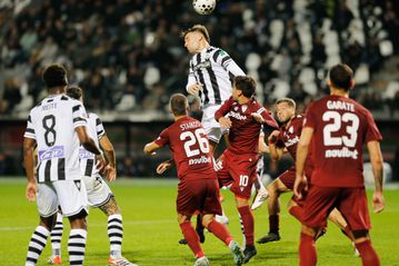 Η ΑΕΛ Novibet μείωσε κόντρα στον ΠΑΟΚ με απίθανη γκολάρα του Τούπτα