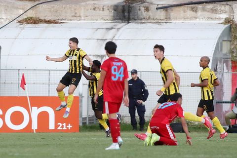 Ο Καλοσκάμης «λύτρωσε» την ΑΕΚ στο 90+6' κόντρα στην Ηλιούπολη