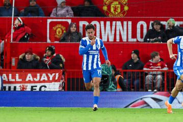 Βασικοί Κωστούλας και Τζίμας στο ματς της Μπράιτον με την Άρσεναλ