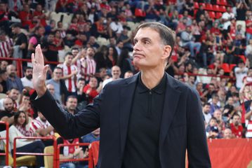 Λακωνικός ο Μπαρτζώκας: «Όταν τρως 90 πόντους στην έδρα σου υπάρχει πρόβλημα»