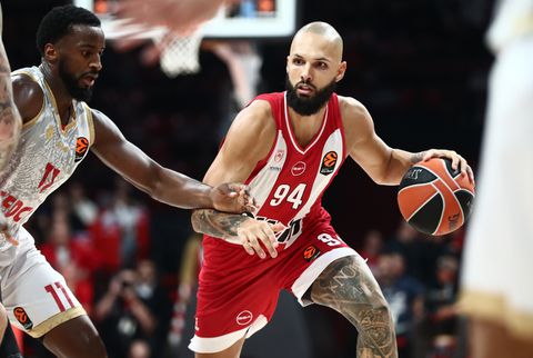 Πληγώθηκε γιατί δεν είχε τρίποντο και Φουρνιέ