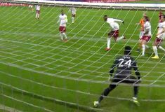 Ασύλληπτη γκάφα από τον Ονάνα και 2-3 για τη Γαλατασαράι