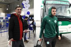 Όλοι αεροδρόμιο την ίδια ώρα: Ο Μπαρτζώκας και οι ποδοσφαιρικές αποστολές των "αιωνίων"