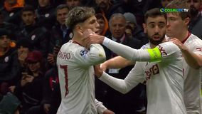 Έκρυψε την μπάλα η Γιουνάιτεντ και σίγησε την... κόλαση της Γαλατά ο Γκαρνάτσο – Βροχή από αντικείμενα η απάντηση