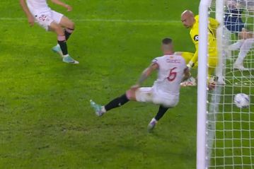 Αυτογκόλ του Γκούντελ και 2-2 η Αϊντχόφεν