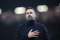 Στον πάγκο της Λέστερ μέχρι το 2027 ο Φαν Νιστελρόι