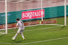 Ο Λάμπρου έβαλε γκολ και δεν πανηγύρισε (vid)