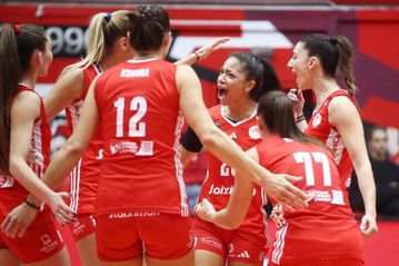 Νίκη - ανατροπή για τον Ολυμπιακό επί της ΑΕΚ