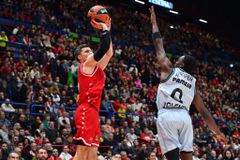 Νίκησε και τη Βαλένθια και χτίζει σερί η Αρμάνι Μιλάνο