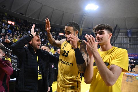 Κατάμεστο το «Nick Galis Hall» για το Άρης - Τσεντεβίτα