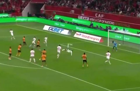 Ποιος να τον σταματήσει; Ο Ελ Κααμπί σκόραρε ξανά με το ψαλιδάκι (vid)