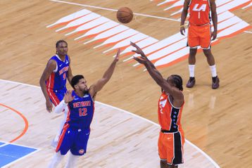 Μυθική εμφάνιση από τον Καουάι Λέοναρντ με 55 πόντους στη νίκη των Κλίπερς