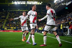 Η Βαγιεκάνο κέρδισε τη Μπαρτσελόνα και καθυστερεί τη φιέστα των «μπλαουγκράνα» - Νίκη παραμονής για τη Θέλτα