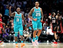 Οι Σφήκες «τσίμπησαν» τους Χιτ στη Σάρλοτ, νίκες για Μέμφις και Κλίβελαντ (vids)