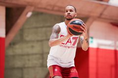 Ο Νέιπιερ θα πάρει χρόνο στον αγώνα της Αρμάνι κόντρα στην Μπασκόνια