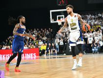 Η Φενέρμπαχτσε επέστρεψε από το -12 και κυριάρχησε με Μότλι-Ουίλμπεκιν της Βιλερμπάν