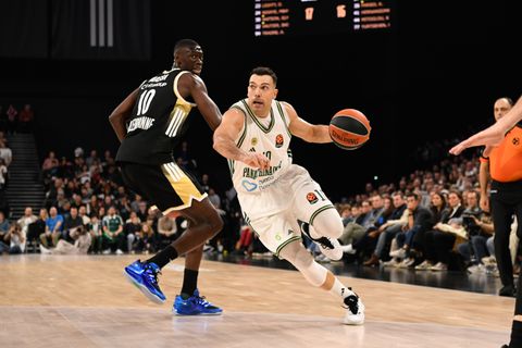 «Εξωγήινος» Σλούκας - Αυτά έκανε κόντρα στη Βιλερμπάν