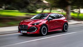 Οδηγούμε στην Ελλάδα το ολοκαίνουργιο Renault Clio