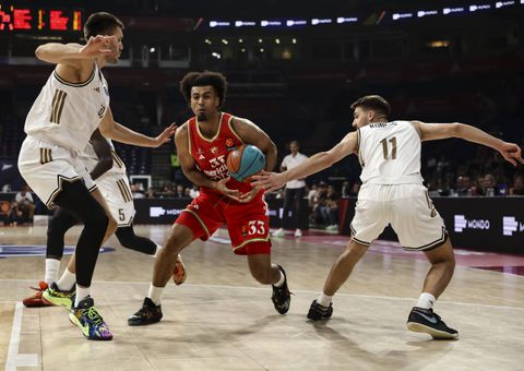 ΕΡΥΘΡΟΣ ΑΣΤΕΡΑΣ - ΝΤΟΥΜΠΑΪ BC