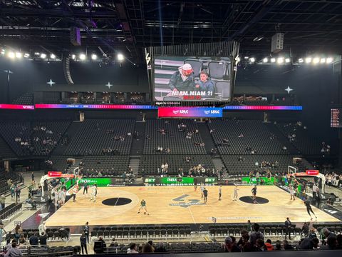 Ενός λεπτού χειροκρότημα για τους αδικοχαμένους φίλους του ΠΑΟΚ πριν το Βιλερμπάν - Παναθηναϊκός