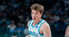 Οι Χόρνετς λύγισαν τους Μάβερικς