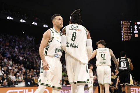 Μαυράκης: «Τα ήθελε αλλά ευτυχώς δεν τα έπαθε ο Παναθηναϊκός - Συγκινητικός ο Σλούκας» (vid)