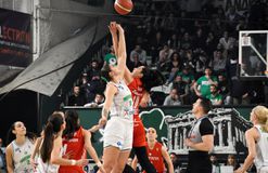 Παναθηναϊκός - Ολυμπιακός: Δείτε τις καλύτερες φάσεις από το πρώτο ημίχρονο του β' τελικού της Α1 Γυναικών