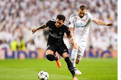 Η αποκάλυψη του Εβρά για Ντάνι Άλβες: «Μου είπε ότι η Παρί δεν θα πάρει ποτέ το Champions League, γιατί στις κερκίδες βλέπεις τις Καρντάσιανς και σαμπάνια»