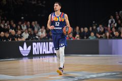 Στην κορυφή του Top 10 της αγωνιστικής το τρίποντο του Ντε Κολό... από το σπίτι του - Στη θέση Νο6 το buzzer beater του Ναν (vid)