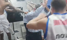 Αυτό είναι το «ευχαριστώ»: Οι παίκτες του Πανιωνίου μπουγέλωσαν τον Τσαλδάρη (vid)