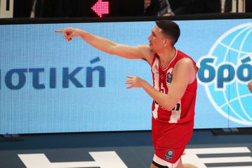 Λαρεντζάκης: «Έχω αποδείξει τι μπορώ να κάνω, είμαστε γεμάτη ομάδα» (vid)