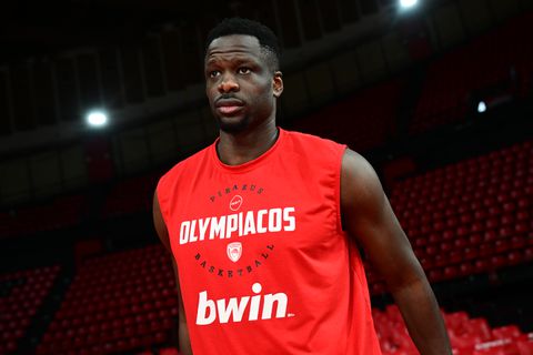 Τότε επιστρέφει ο Φαλ - Πότε τίθεται ξανά στη διάθεση του Γιώργου Μπαρτζώκα