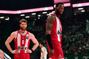 Ο Χολ βγήκε μπροστά στο «T-Center», ήταν κυρίαρχος και έδειξε το πόσο πολύτιμος είναι