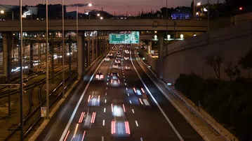 Video: Σοκαριστική συμπεριφορά οδηγού στην Αττική Οδό