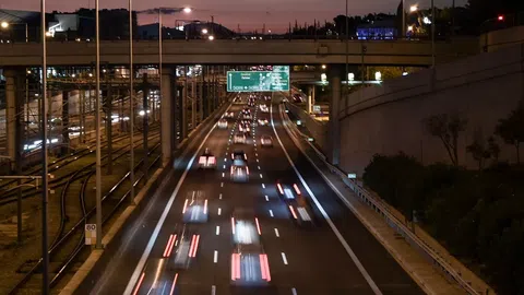 Video: Σοκαριστική συμπεριφορά οδηγού στην Αττική Οδό