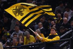 Η ΑΕΚ καλεί τον κόσμο της για τον προημιτελικό με την Μπανταλόνα με... Άννα Βίσση