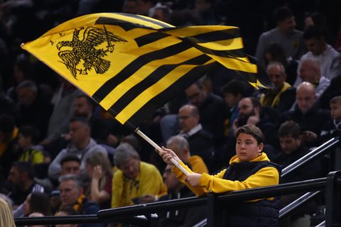 Η ΑΕΚ καλεί τον κόσμο της για τον προημιτελικό με την Μπανταλόνα με... Άννα Βίσση