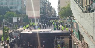 Δακρυγόνα και κυνηγητό στη Λεωφόρο