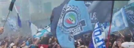 Πάρτι των οπαδών της Νάπολι - Σε ρυθμούς φιέστας η πόλη