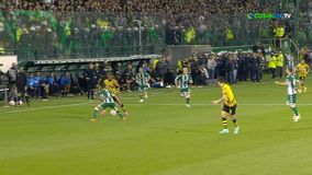 Παναθηναϊκός - ΑΕΚ: Ο Λιβάι έβγαλε την ΑΕΚ στην κόντρα ο Γκατσίνοβιτς έχασε φοβερή ευκαιρία