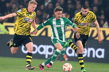 Η ισοπαλία αφήνει τα πάντα ανοιχτά - Τι ισχύει στην ισοβαθμία Παναθηναϊκού και ΑΕΚ