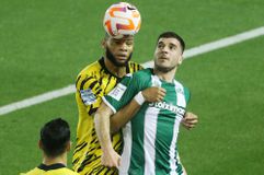 Παναθηναϊκός: «Χαρίστηκε πάλι δεύτερη κίτρινη κάρτα στον Μουκουντί»