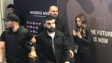 Ο Γιώργος Σαββίδης επισκέφτηκε τα αποδυτήρια του ΠΑΟΚ