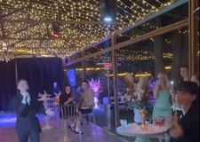 Ο Πέλκας τραγούδησε στη σύζυγό του στην Κωνσταντινούπολη «είσαι όμορφη σαν την Ελλάδα» (vid)