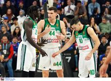 Και πώς να χάσεις με τόσους ήρωες;