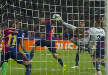 Μετά τον Τιράμ πήρε σειρά και ο Ντούμφρις με γκολάρα για το 2-0 της Ίντερ κόντρα στην Μπαρτσελόνα