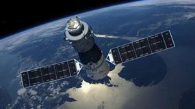 Σοβιετικός δορυφόρος κατευθύνεται με μεγάλη ταχύτητα προς τη Γη και κανείς δεν ξέρει πού θα πέσει