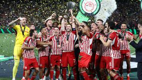 Ο Ολυμπιακός... στον Όλυμπο: Έτσι πανηγύρισε την ιστορική επιτυχία η ερυθρόλευκη οικογένεια!