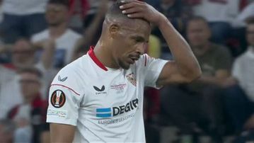 «Η Σεβίλλη έχει μεγάλο χρέος και πουλάει όλους τους ποδοσφαιριστές της»