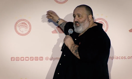 Καραπαπάς: «Είστε έτοιμοι; 1, 2, 3… Είσαι στο μυαλό!» - Όλο το παρασκήνιο από την παρουσίαση της νέας φανέλας του Ολυμπιακού (vid)